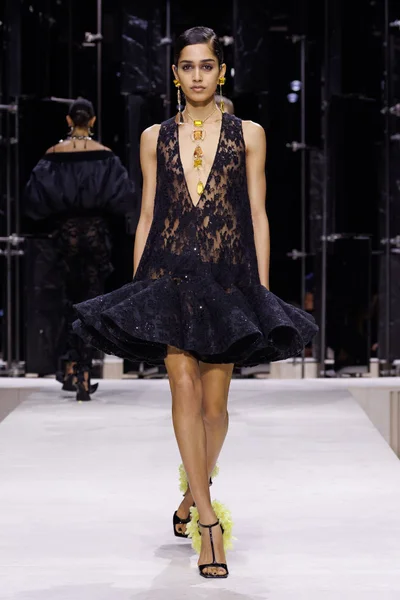 Look 38